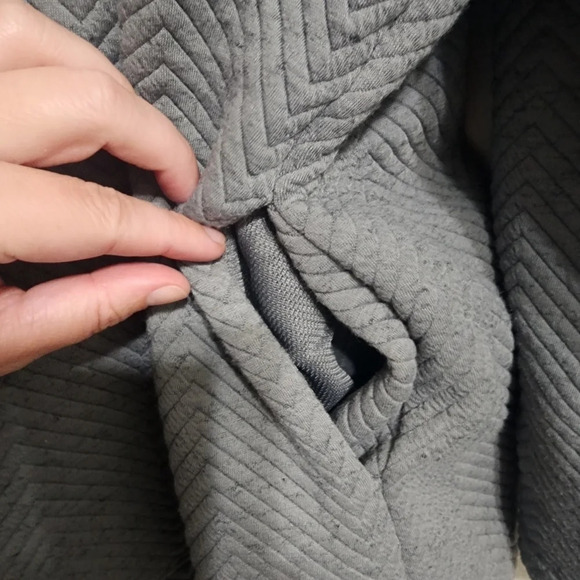 FABLETICS Vanessa Quilted Cardigan in Mid Grey   Size XS - Picture 6 of 11